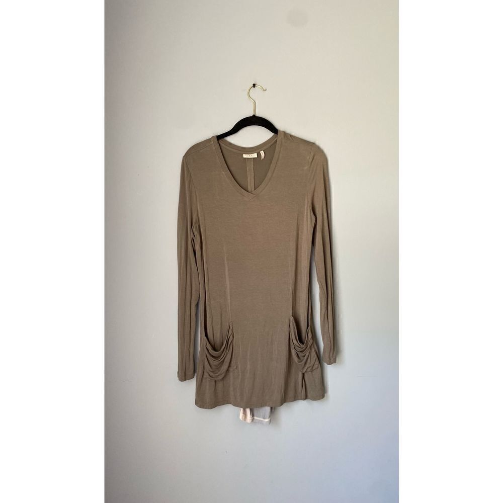 Logo Lori Goldstein/long sleeve top/green/front pockets/size medium